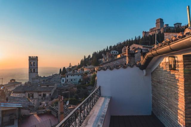 Bed and Breakfast Domus Fonte Dei Leoni Ассизи Экстерьер фото